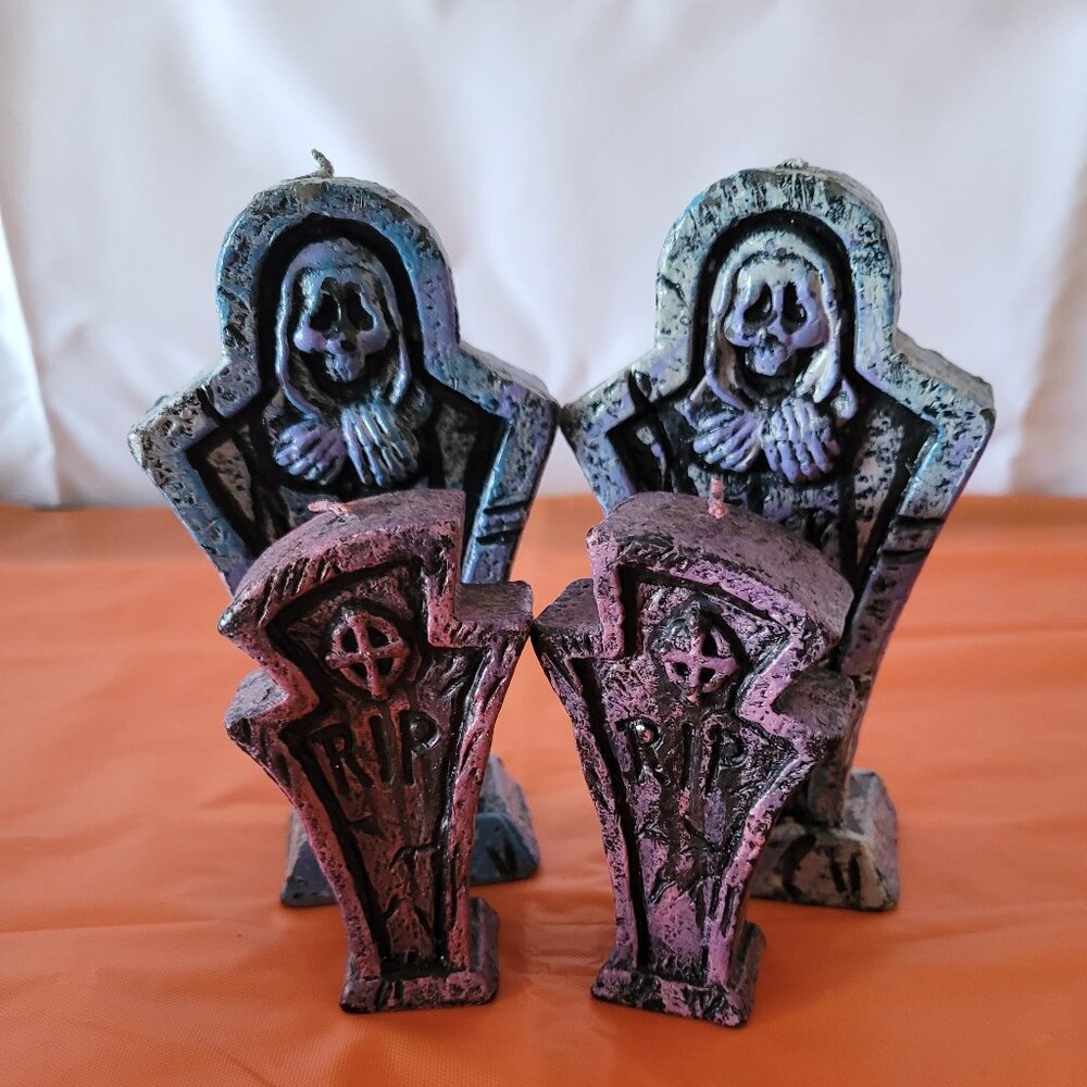 Unbranded Set of 4 Halloween Headstone Candles 2 Black & 2 Red New Never Used